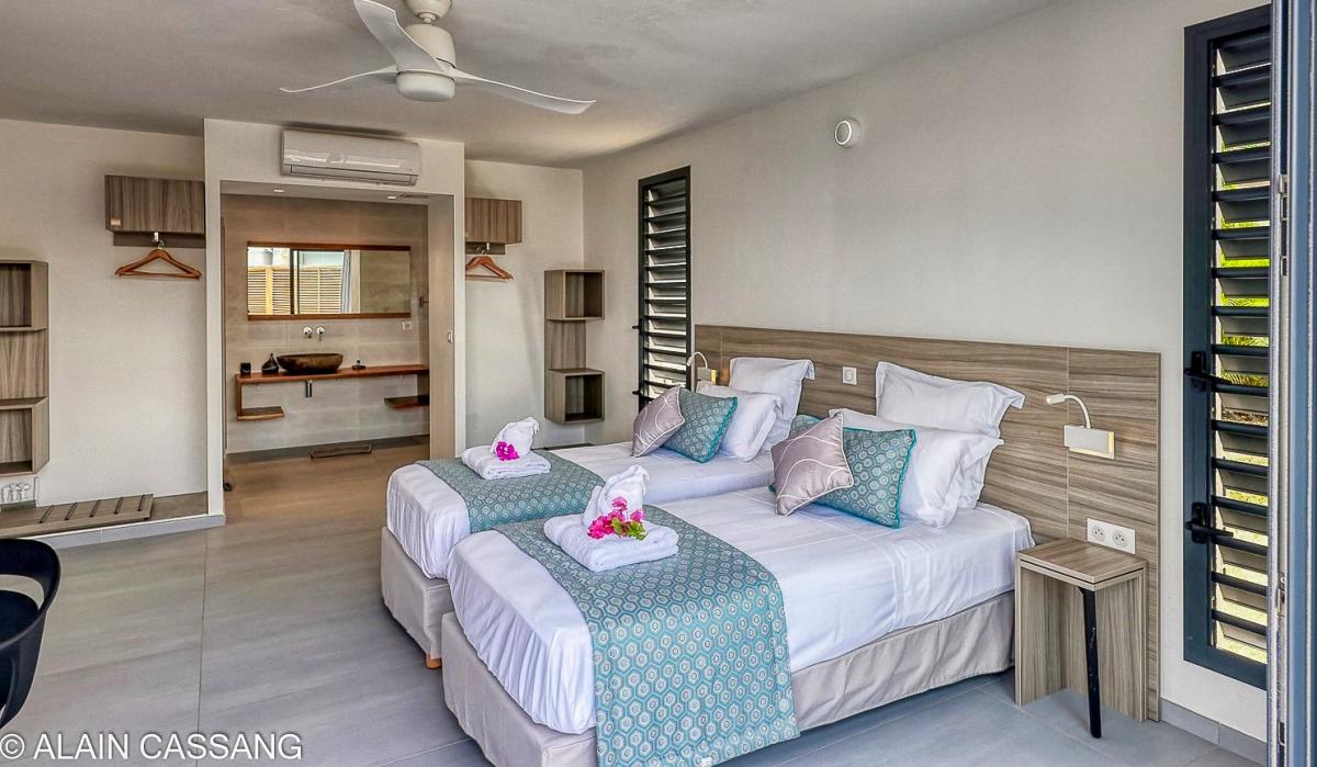 A louer villa 5 chambres pour 10 personnes avec piscine et vue mer à Sainte Anne en Guadeloupe - Suite 3 PMR
